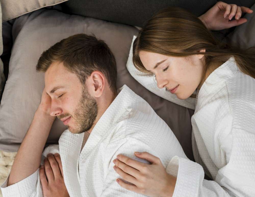 You are currently viewing Sleeping Mistakes: सोते वक्त अधिकतर लोग करते हैं ये 6 गलतियां!